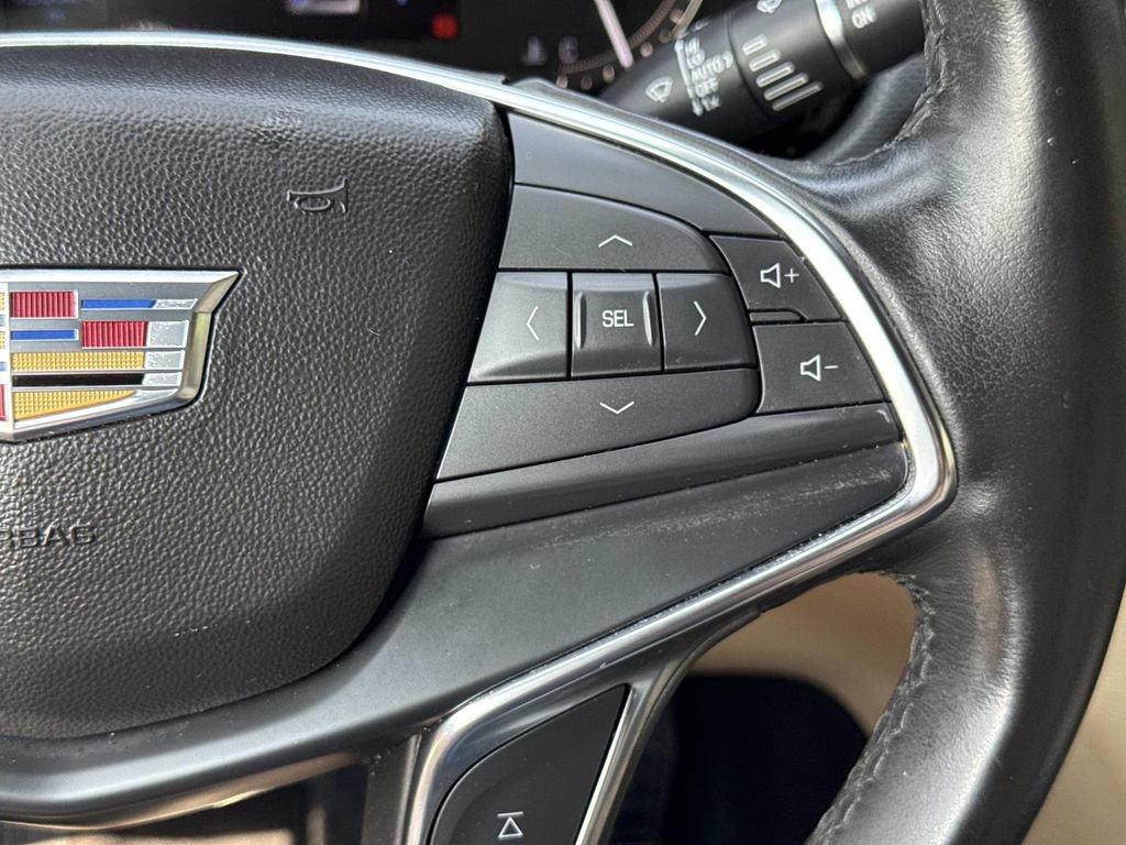 Used 2019 Cadillac XT5 Luxury AWD/4WD image 16
