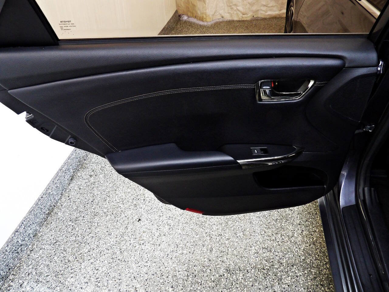 Used 2016 Toyota Avalon XLE FWD image 9