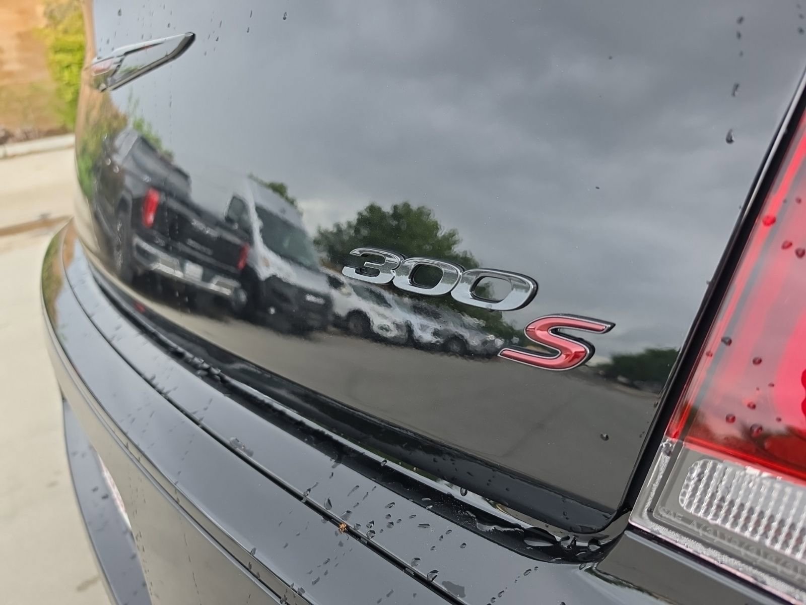 Used 2023 Chrysler 300 S w/ Comfort Group image 6