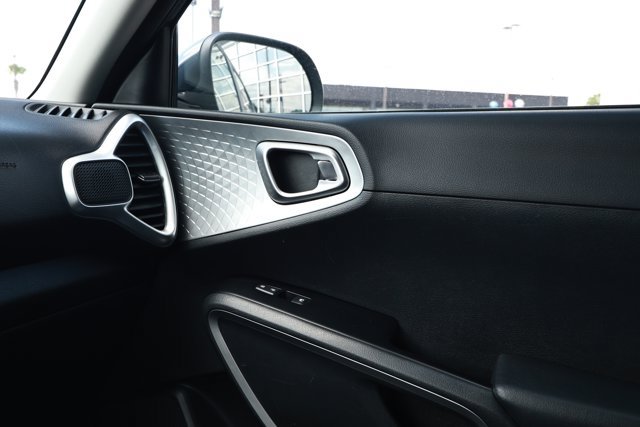 Used 2023 Kia Soul LX FWD image 24
