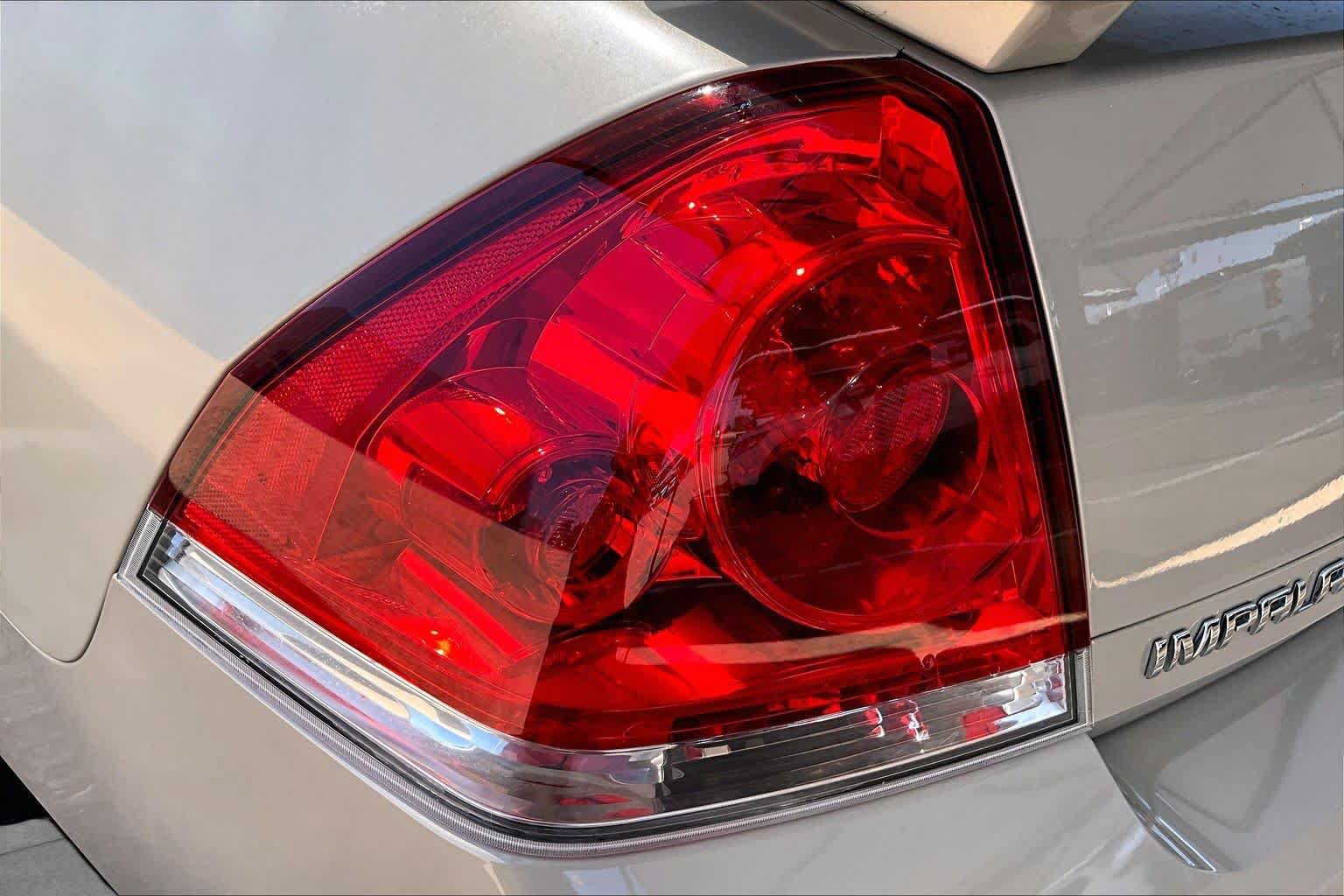 Used 2012 Chevrolet Impala LT FWD image 25