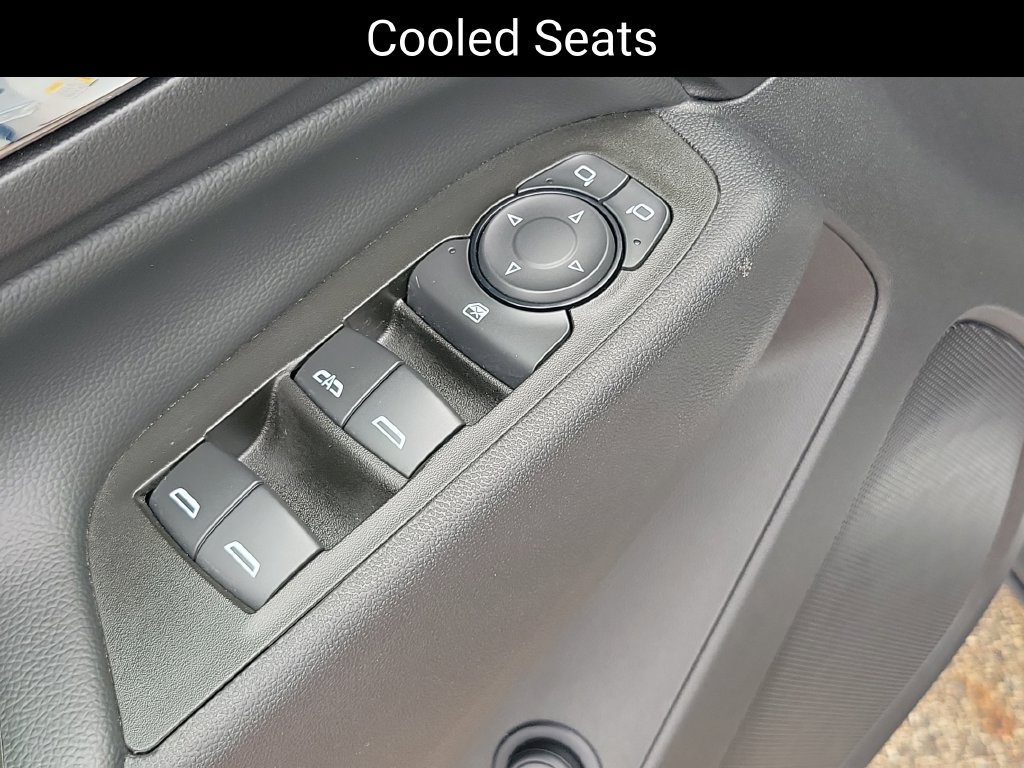 Certified 2024 Chevrolet Equinox LT w/ LPO, Floor Liner Package FWD image 11