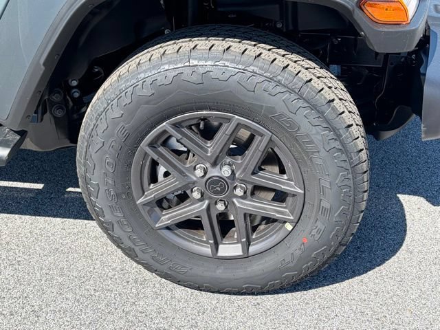 New 2026 Jeep Gladiator Sport AWD/4WD image 10