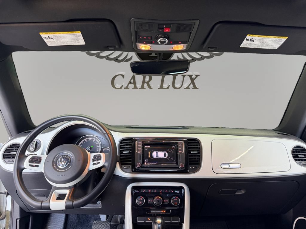 Used 2019 Volkswagen Beetle 2.0T SE FWD image 11