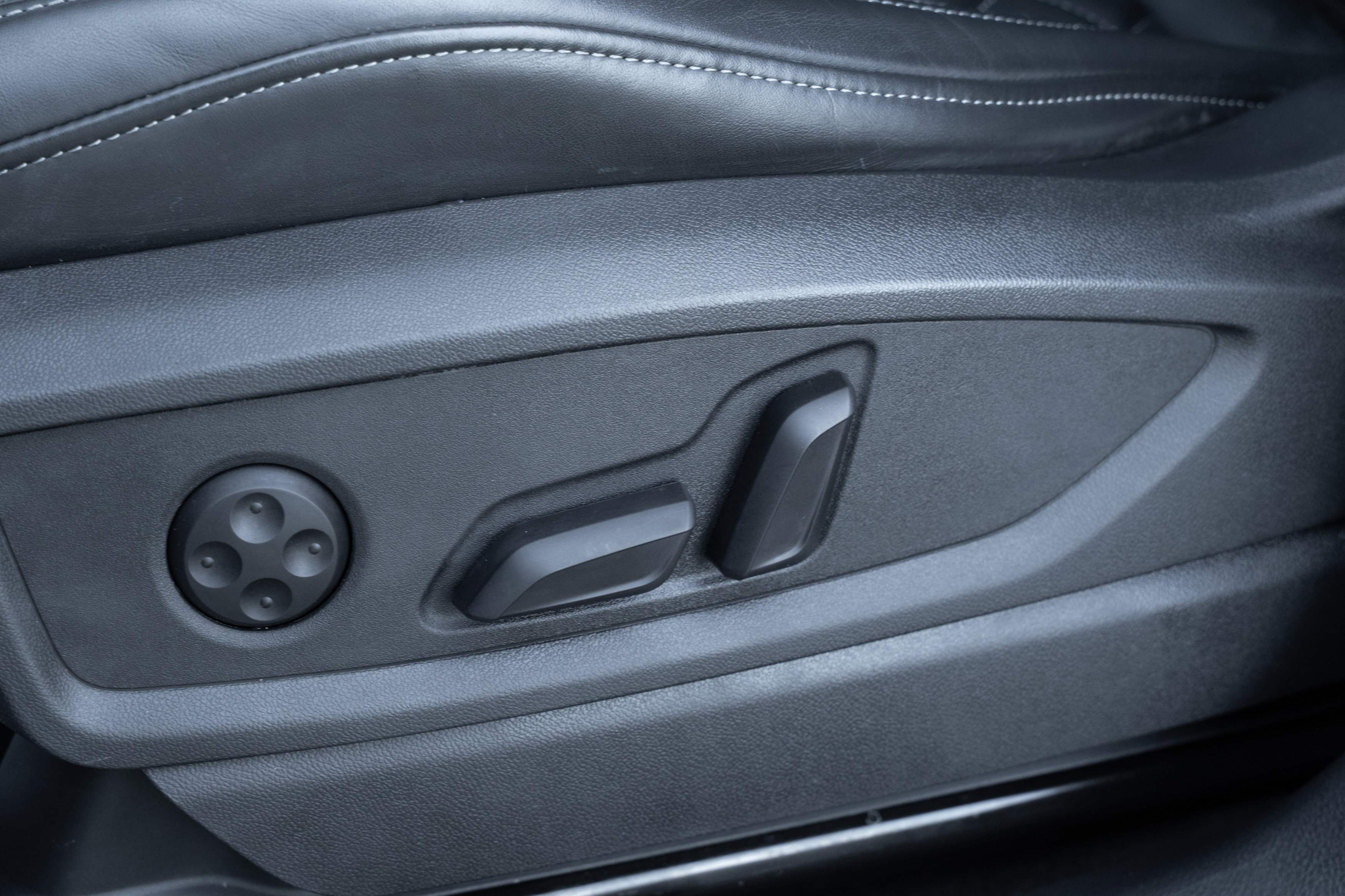 Certified 2022 Audi SQ5 Premium Plus w/ Premium Plus Package image 24