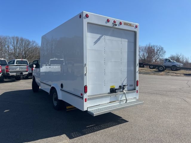 New 2026 Ford E-350 and Econoline 350 Super Duty w/ Power Equipment Group RWD image 7