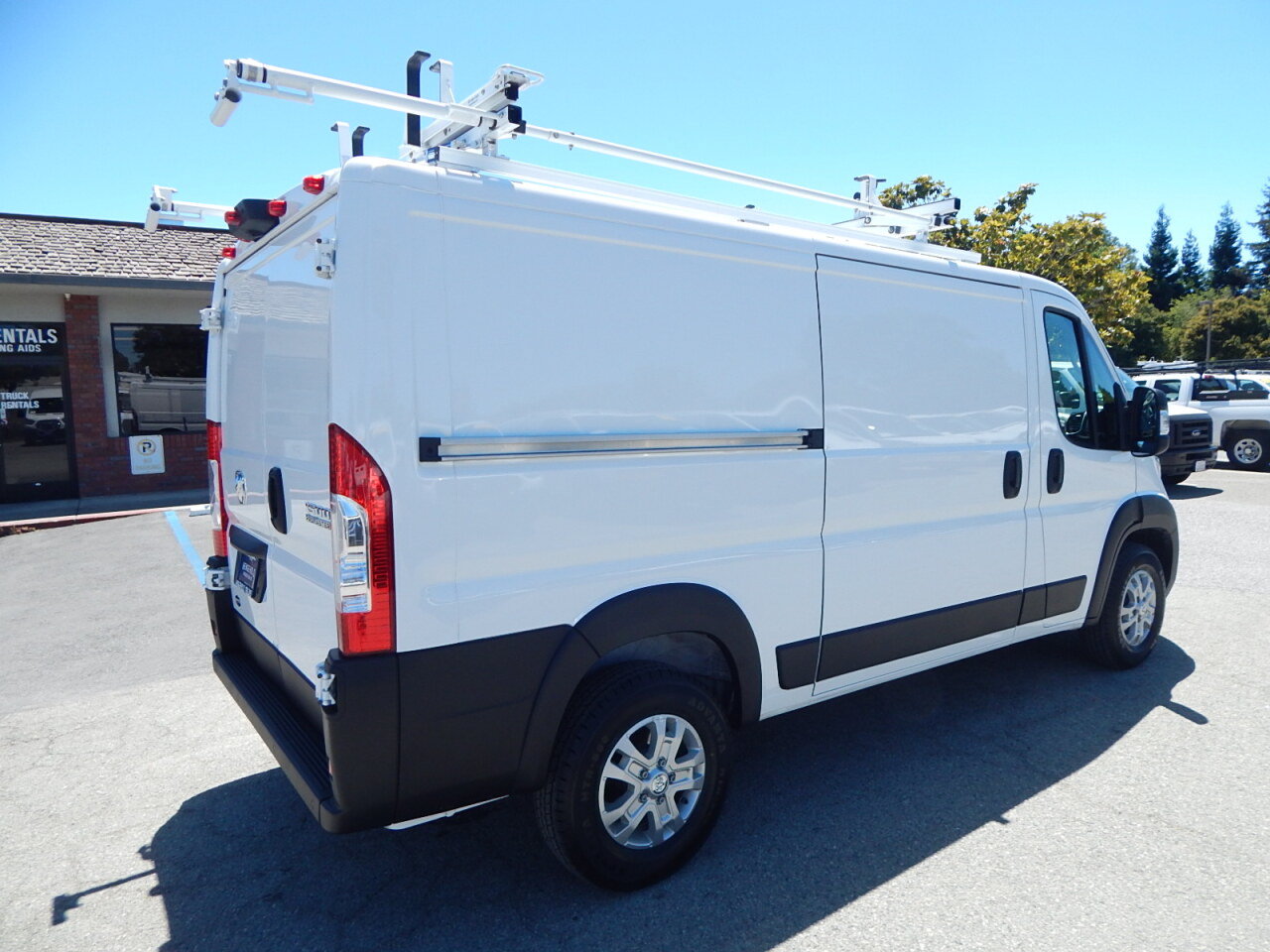 Used 2025 RAM ProMaster 1500 w/ Quick Order Package 22G SLT FWD image 8