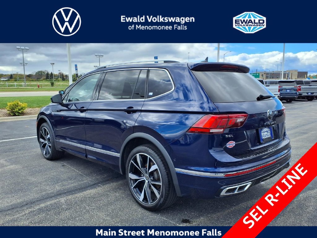 Used 2024 Volkswagen Tiguan SEL R-Line AWD/4WD image 4