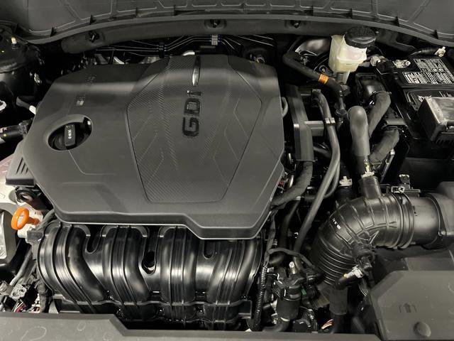 Used 2025 Hyundai Tucson SE image 33