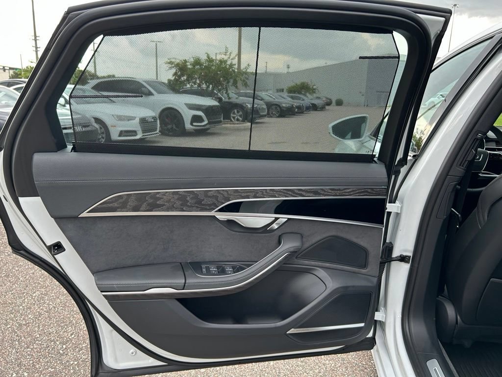 Used 2025 Audi A8 L 3.0T AWD/4WD image 54