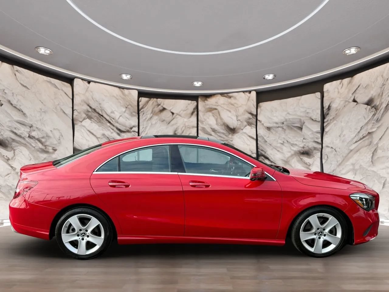 Used 2018 Mercedes-Benz CLA 250 4MATIC image 8