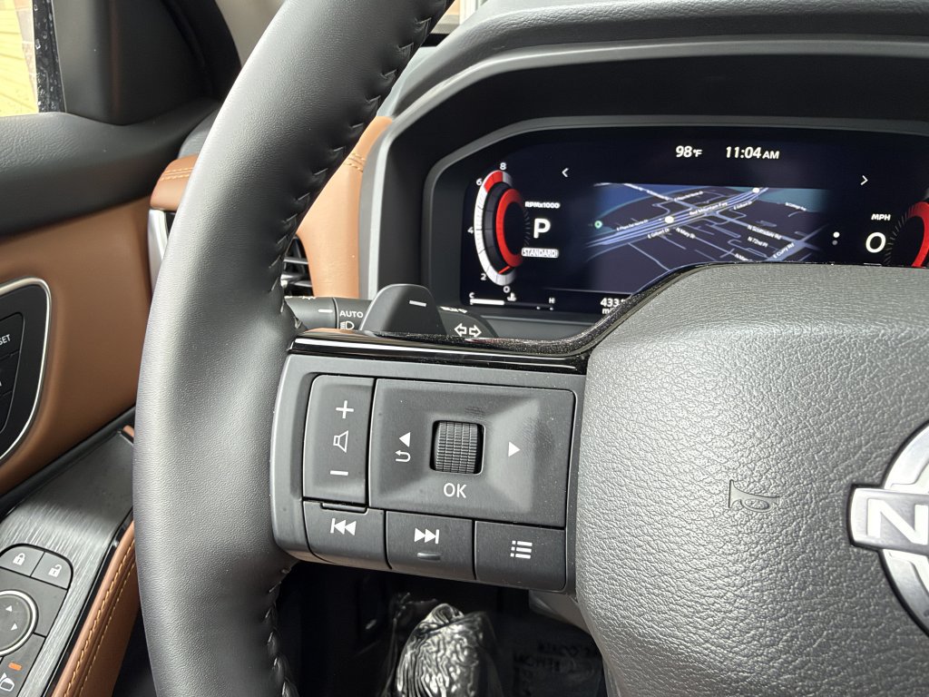 Used 2025 Nissan Rogue Platinum w/ Platinum Premium Package FWD image 30