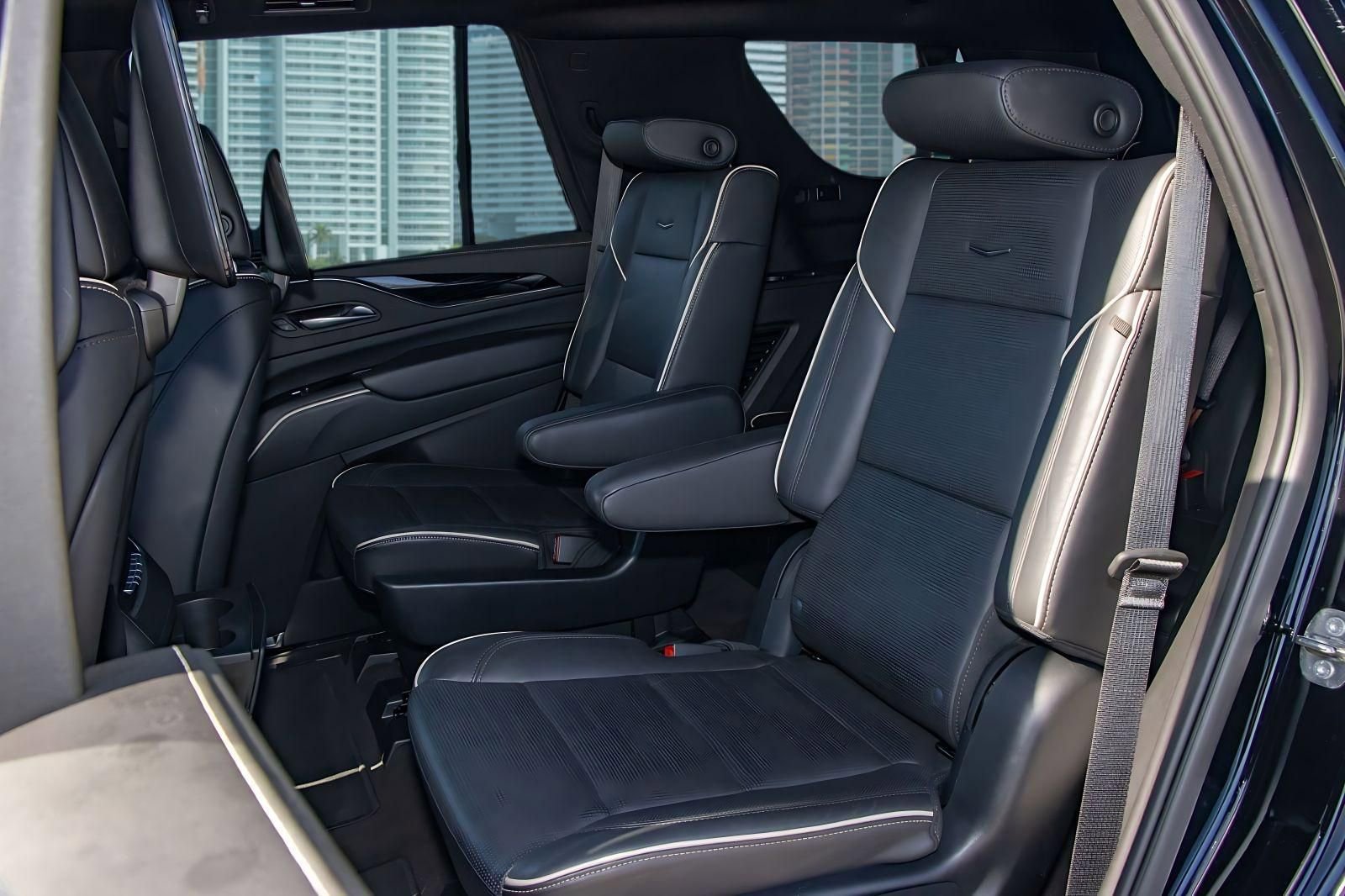 Used 2023 Cadillac Escalade Sport AWD/4WD image 16