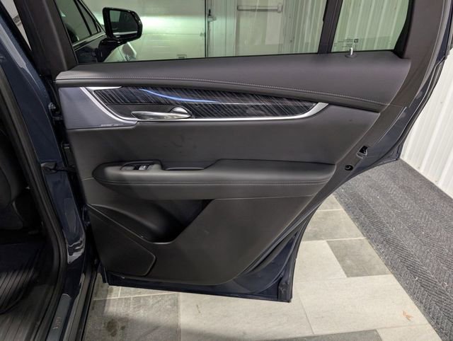 Used 2024 Cadillac XT6 Premium Luxury w/ Technology Package image 30