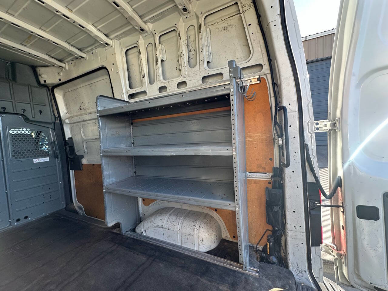 Used 2017 Nissan NV 2500 SV image 6
