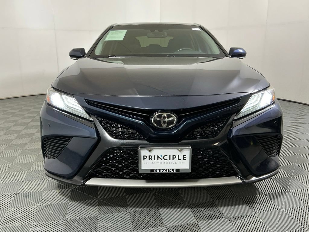 Used 2018 Toyota Camry XSE FWD image 3
