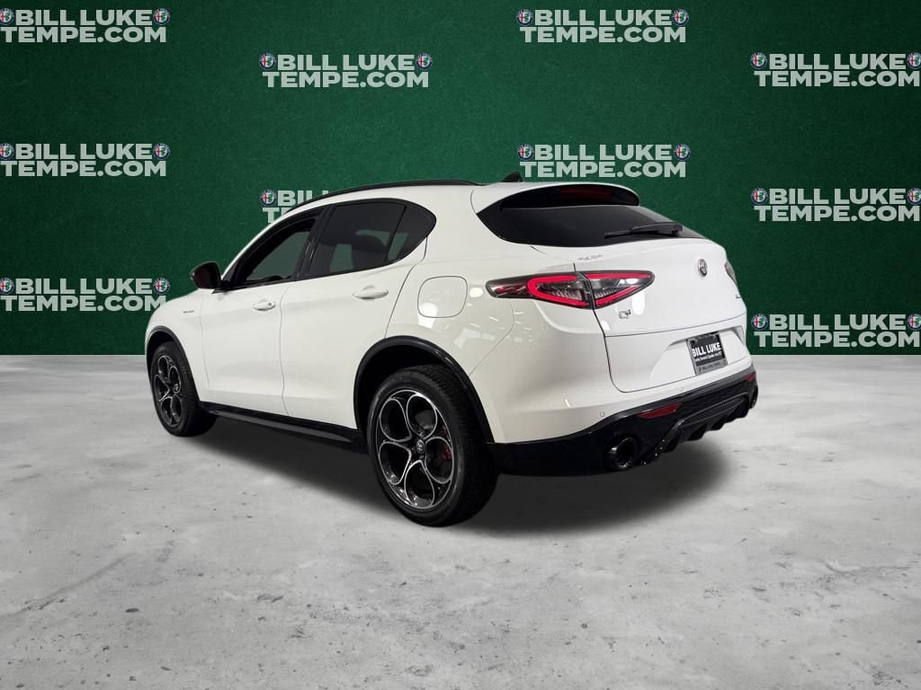 Used 2025 Alfa Romeo Stelvio Sprint w/ Veloce Package AWD/4WD image 7
