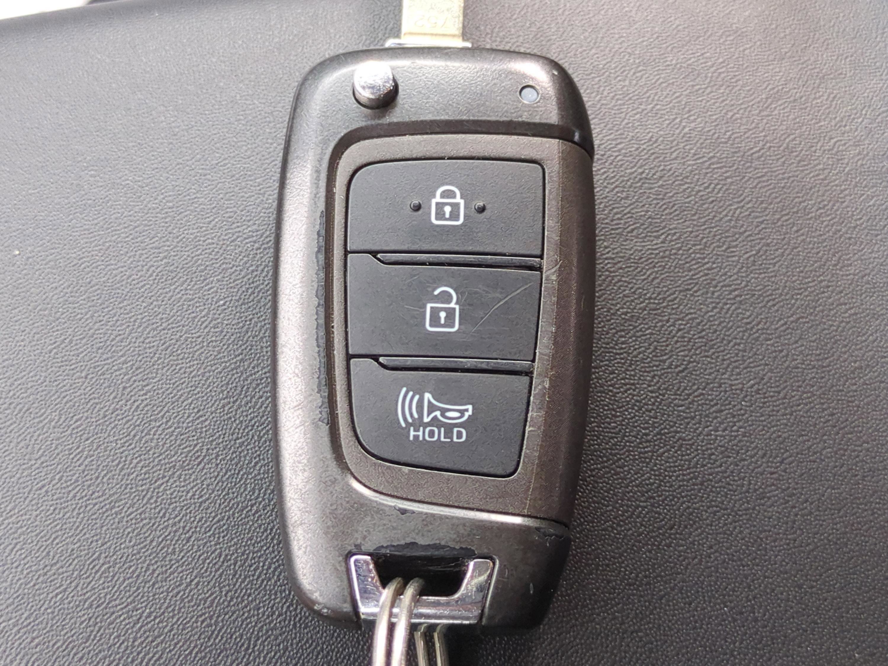 Certified 2023 Hyundai Venue SEL FWD image 26