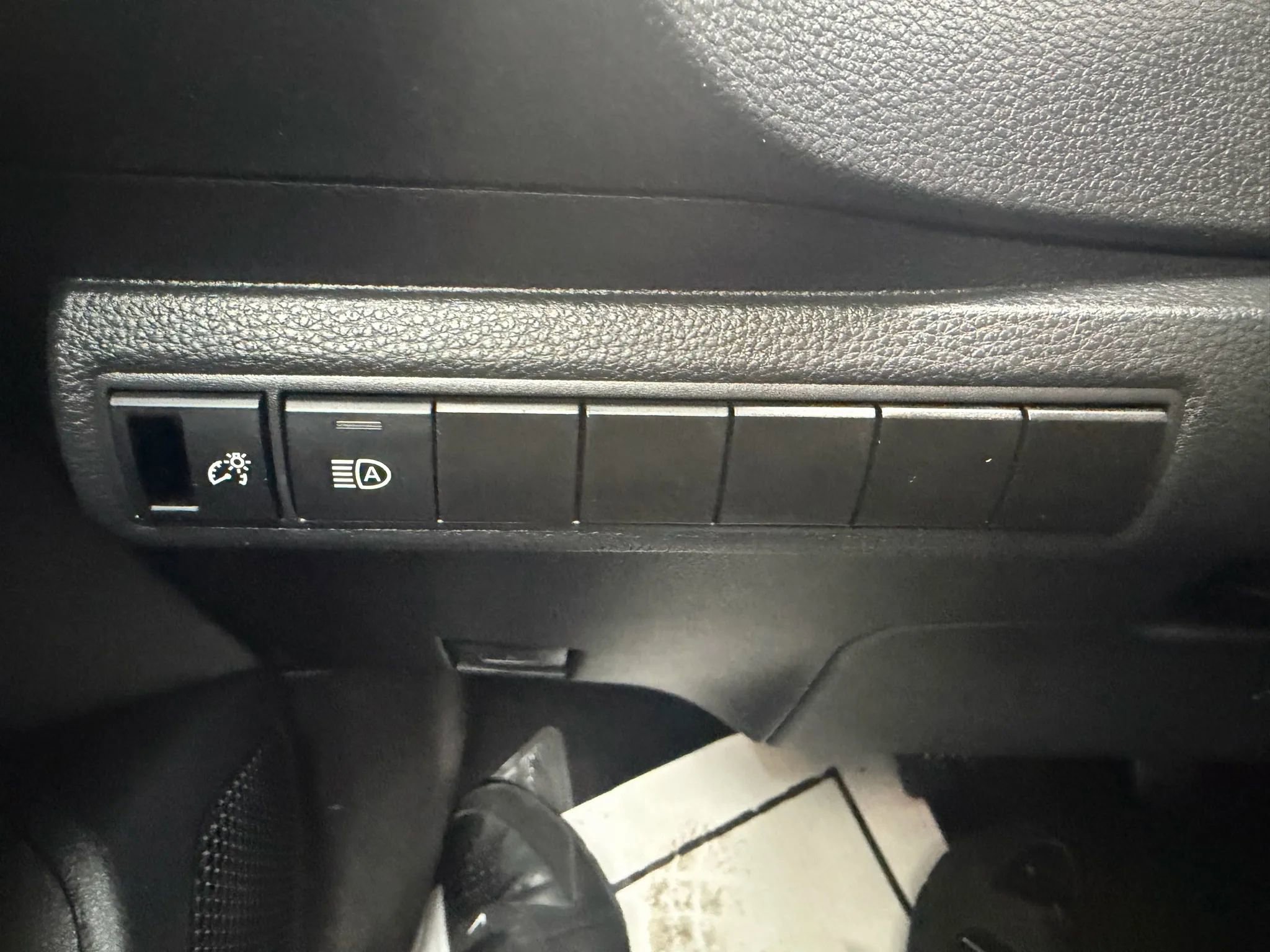 Used 2022 Toyota Corolla LE image 17