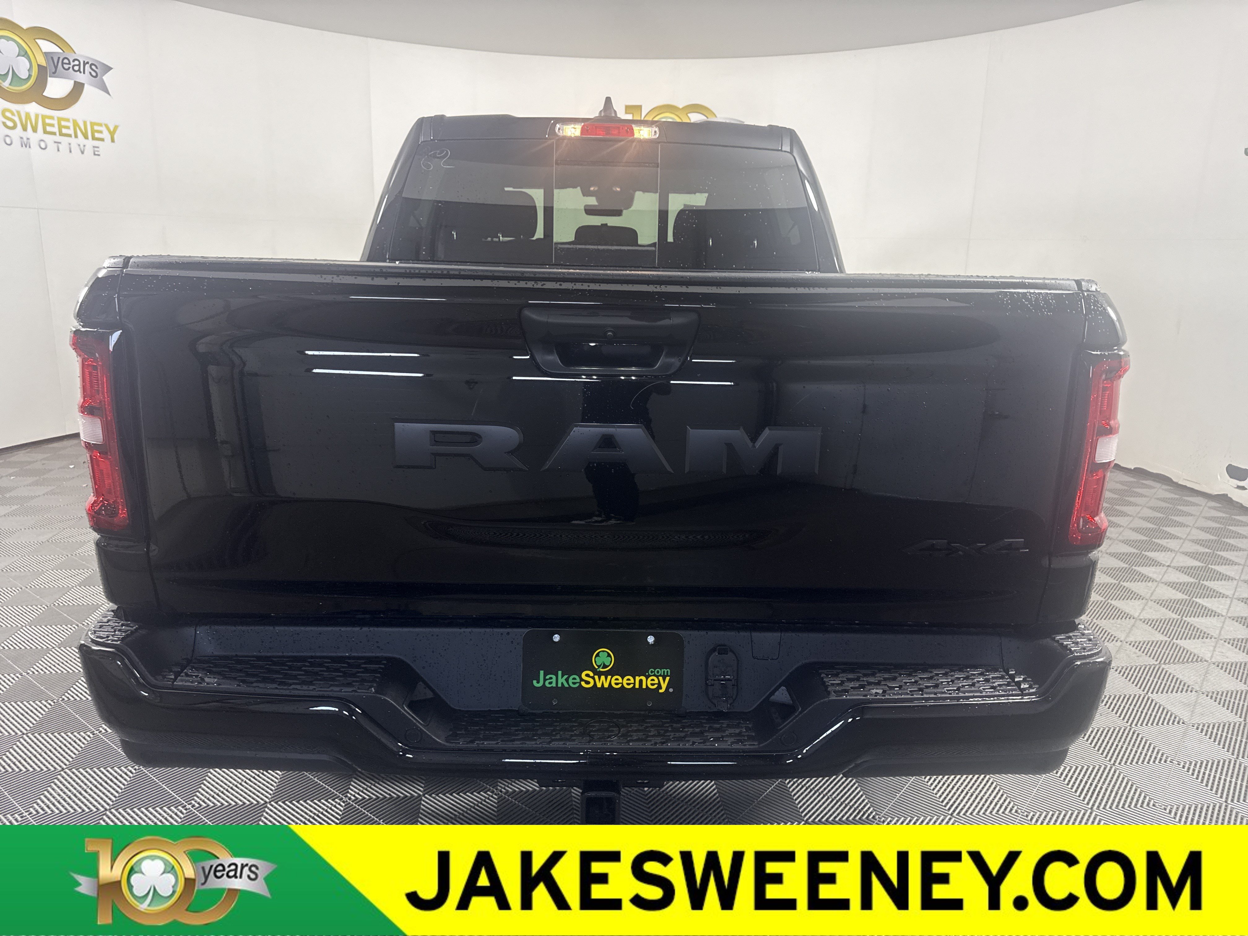 New 2026 RAM 1500 Express AWD/4WD image 7
