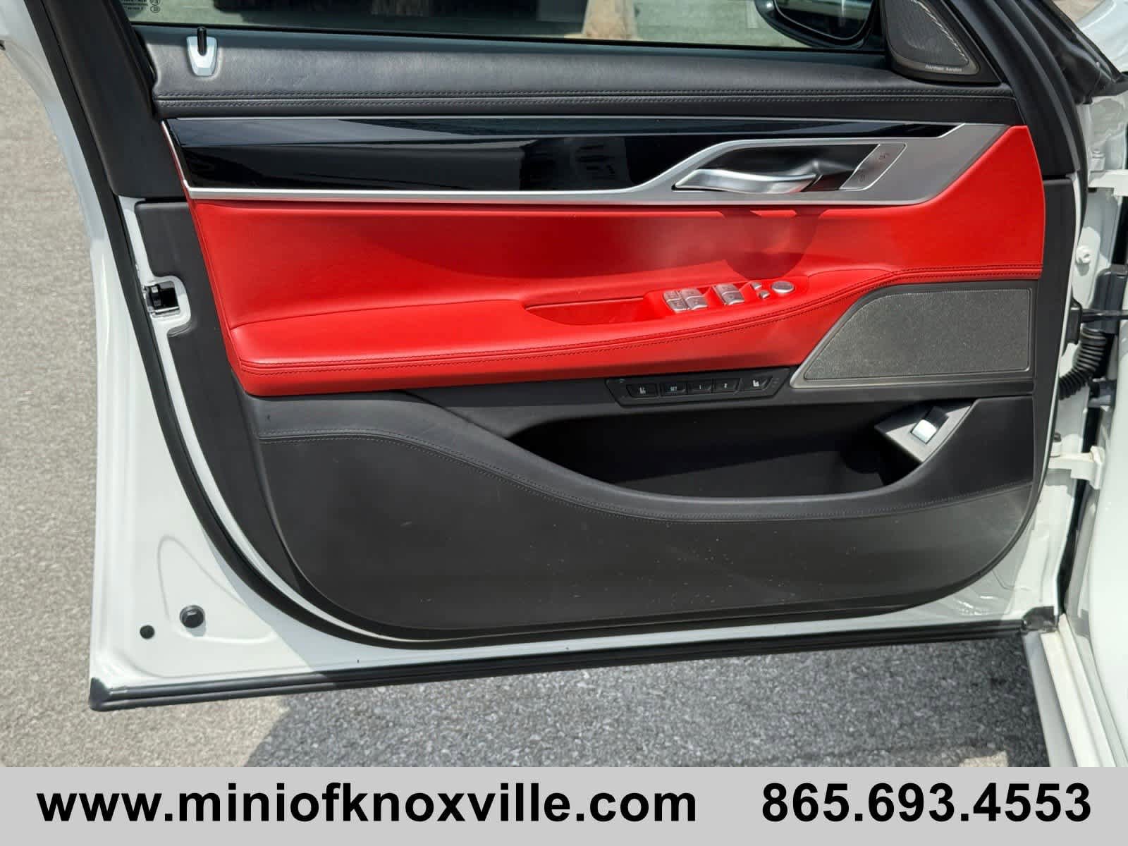Used 2019 BMW 750i w/ Executive Package image 16