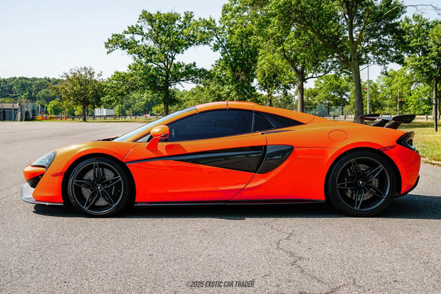 Used 2019 McLaren 570S Spider image 21