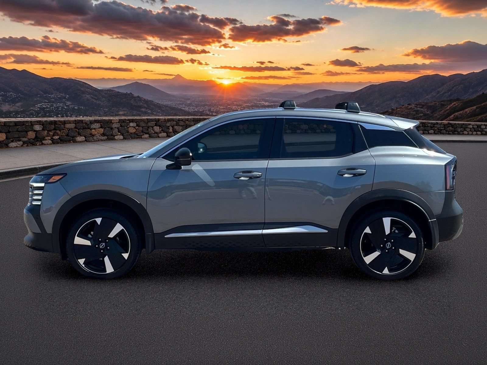 Used 2026 Nissan Kicks SR w/ Cold Weather Package FWD image 3