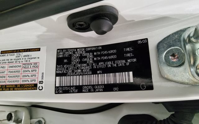 Used 2023 Toyota 4Runner Limited AWD/4WD image 40