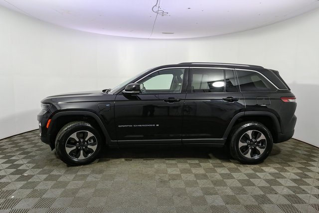 Used 2022 Jeep Grand Cherokee Limited 4xe w/ Luxury Tech Group II image 6