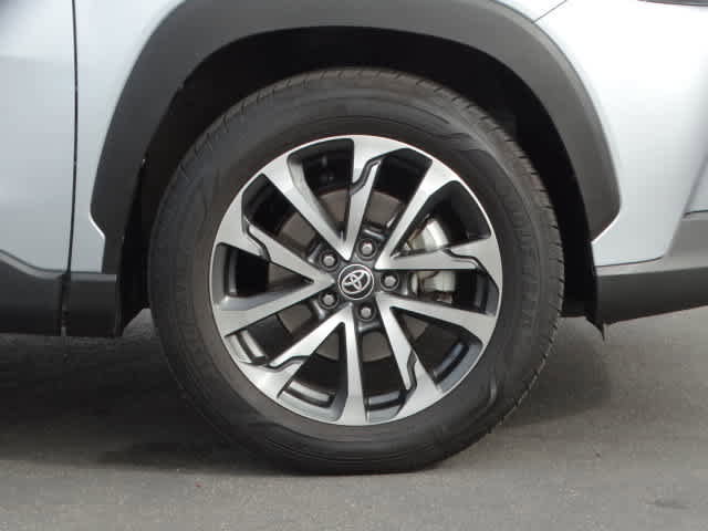 Certified 2023 Toyota Corolla Cross XLE image 8