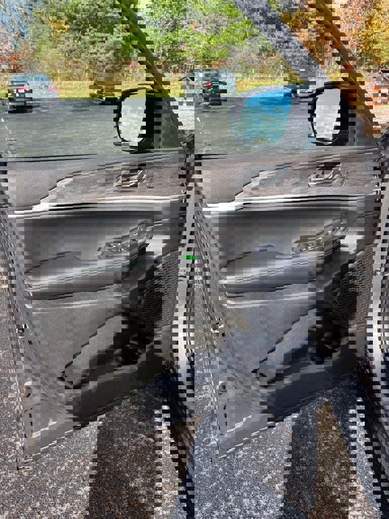 New 2025 Jeep Grand Cherokee Limited w/ Black Appearance Package image 10