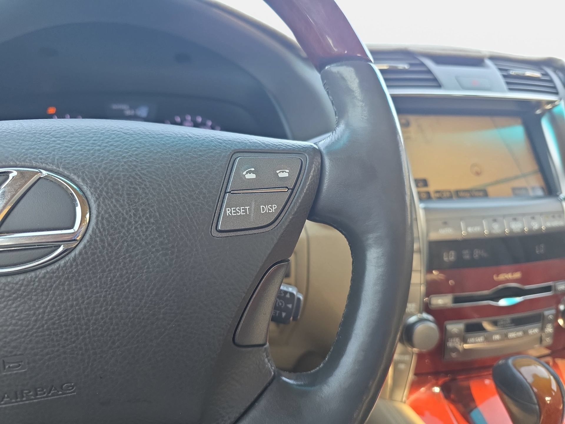 Used 2007 Lexus LS 460 L w/ Luxury Pkg RWD image 18