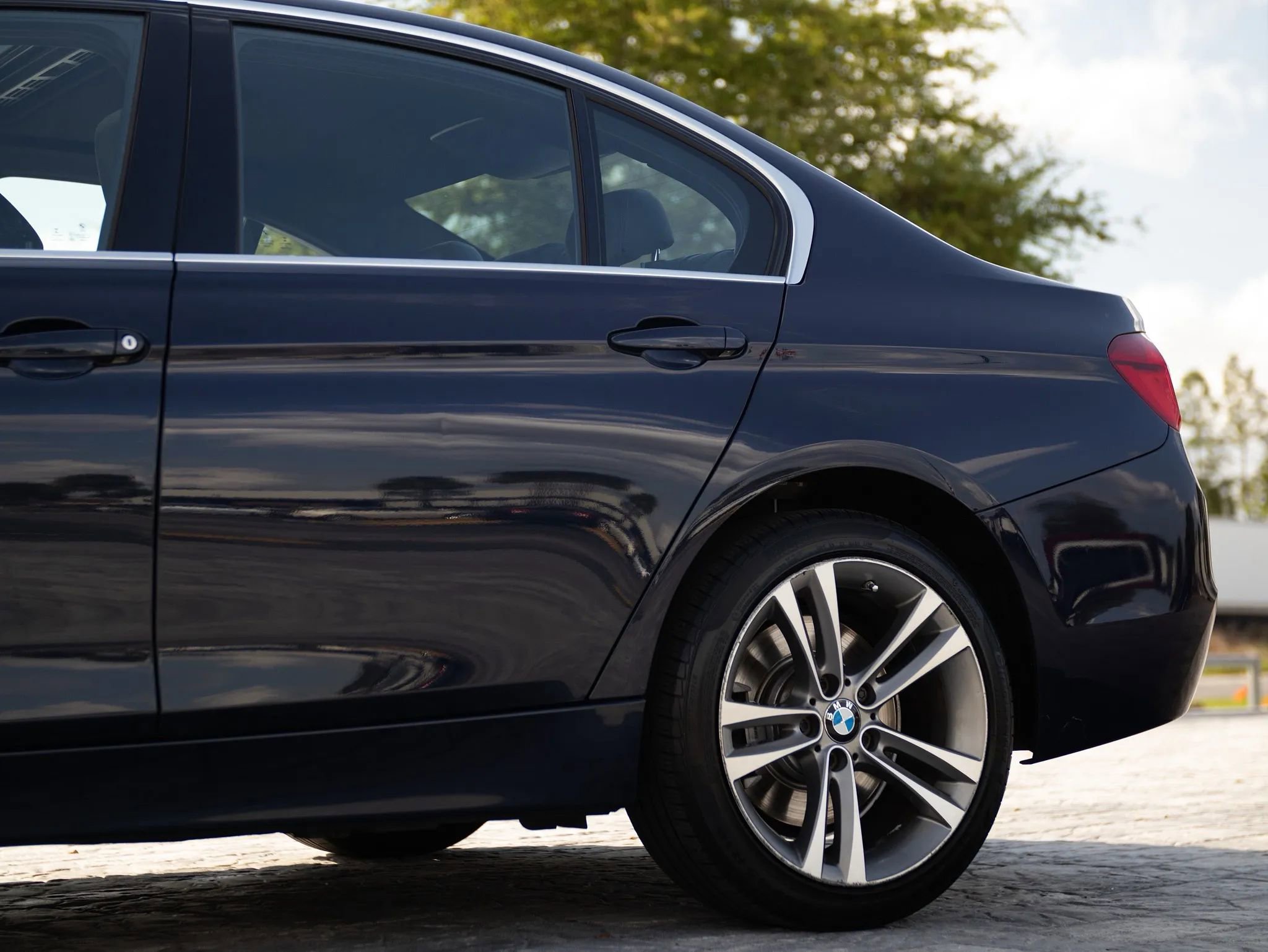 Used 2016 BMW 340i Sedan image 10