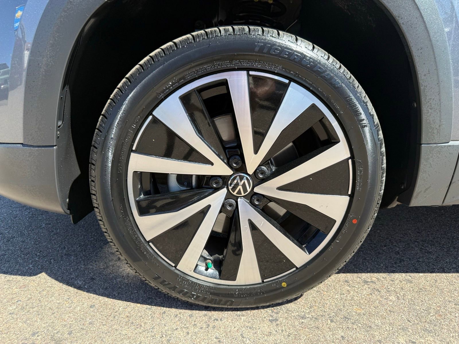 Used 2022 Volkswagen Taos SE w/ Panoramic Sunroof Package image 39