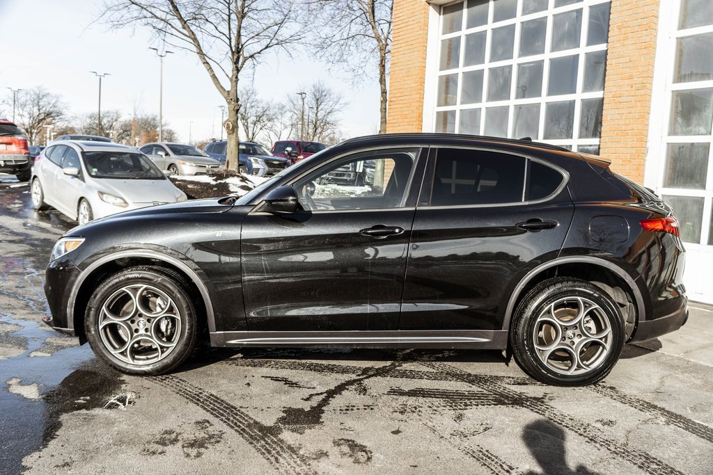 Used 2022 Alfa Romeo Stelvio Ti w/ Active Assist Plus Package image 40