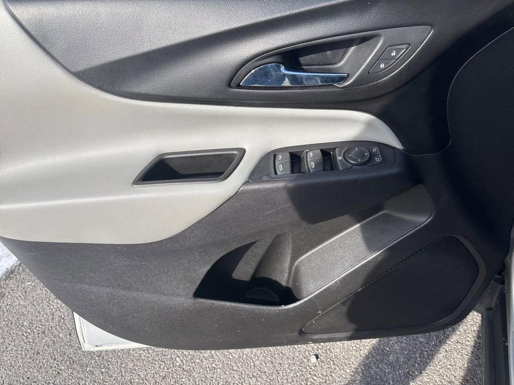 Used 2019 Chevrolet Equinox LS w/ LS Convenience Package AWD/4WD image 9