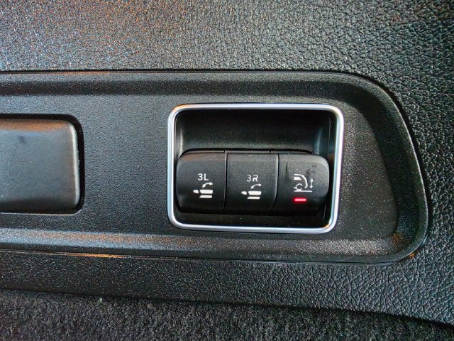 Used 2020 Mercedes-Benz GLS 450 4MATIC image 22