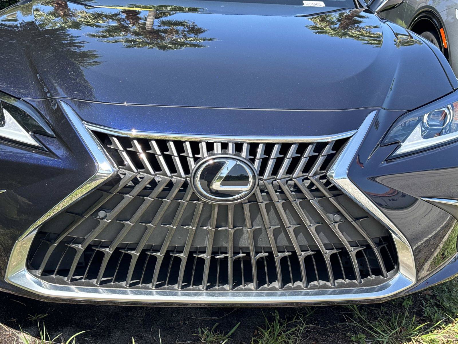 Used 2025 Lexus ES 350 w/ Premium Package FWD image 7
