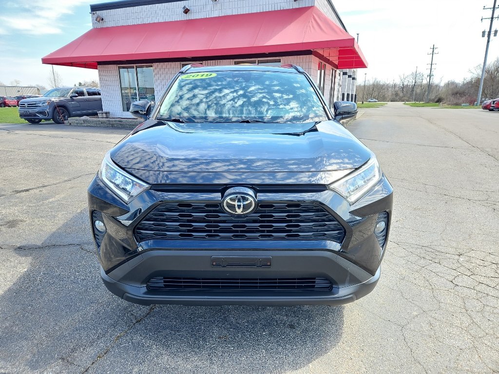 Used 2019 Toyota RAV4 XLE w/ Carpet Mat Package image 7