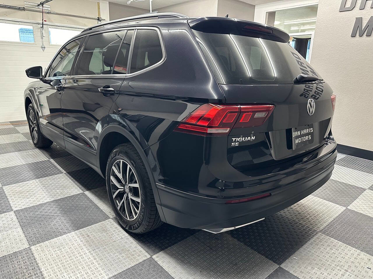 Used 2019 Volkswagen Tiguan SE image 9
