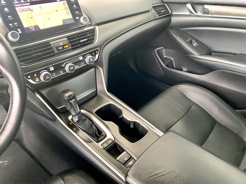 Used 2018 Honda Accord Touring image 36