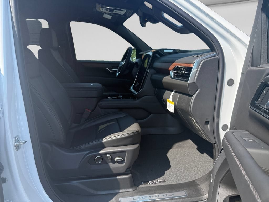 New 2026 GMC Yukon XL Denali AWD/4WD image 15