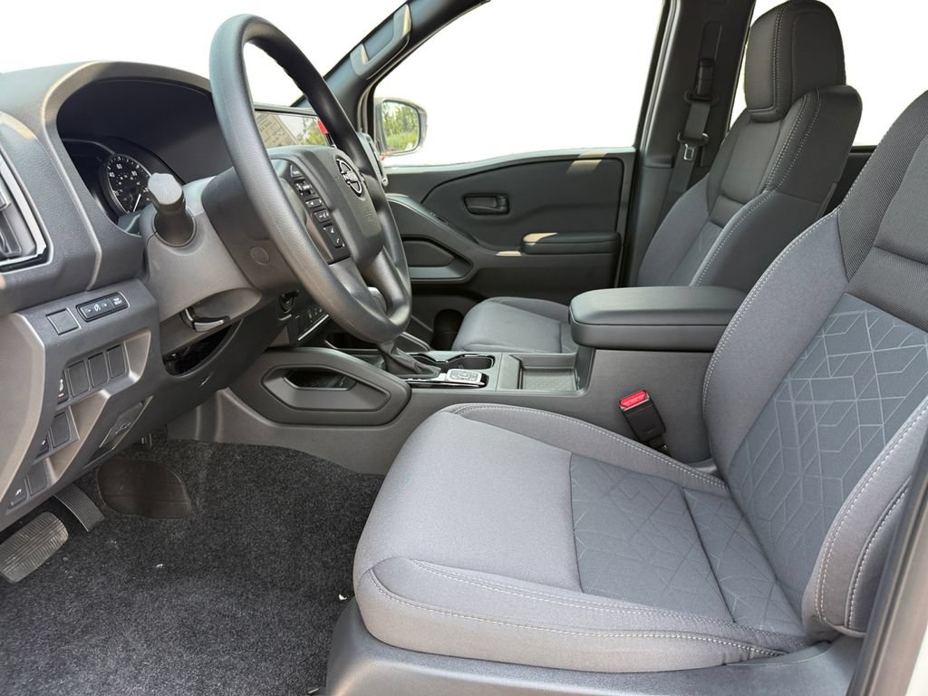 New 2026 Nissan Frontier SV w/ Tow Package AWD/4WD image 9