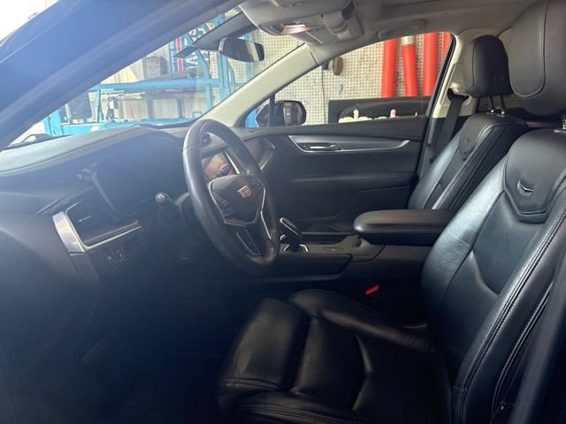 Used 2017 Cadillac XT5 Luxury FWD image 6