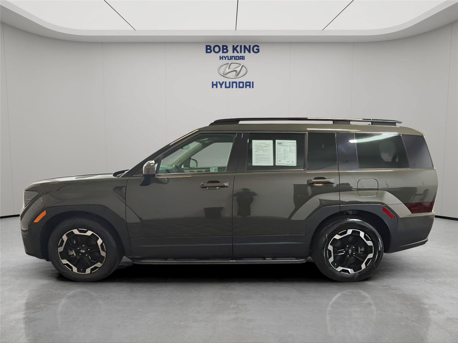 Certified 2025 Hyundai Santa Fe SEL FWD image 2
