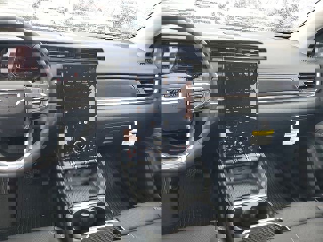 New 2026 GMC Terrain Denali w/ LPO, Floor Liner Package image 13