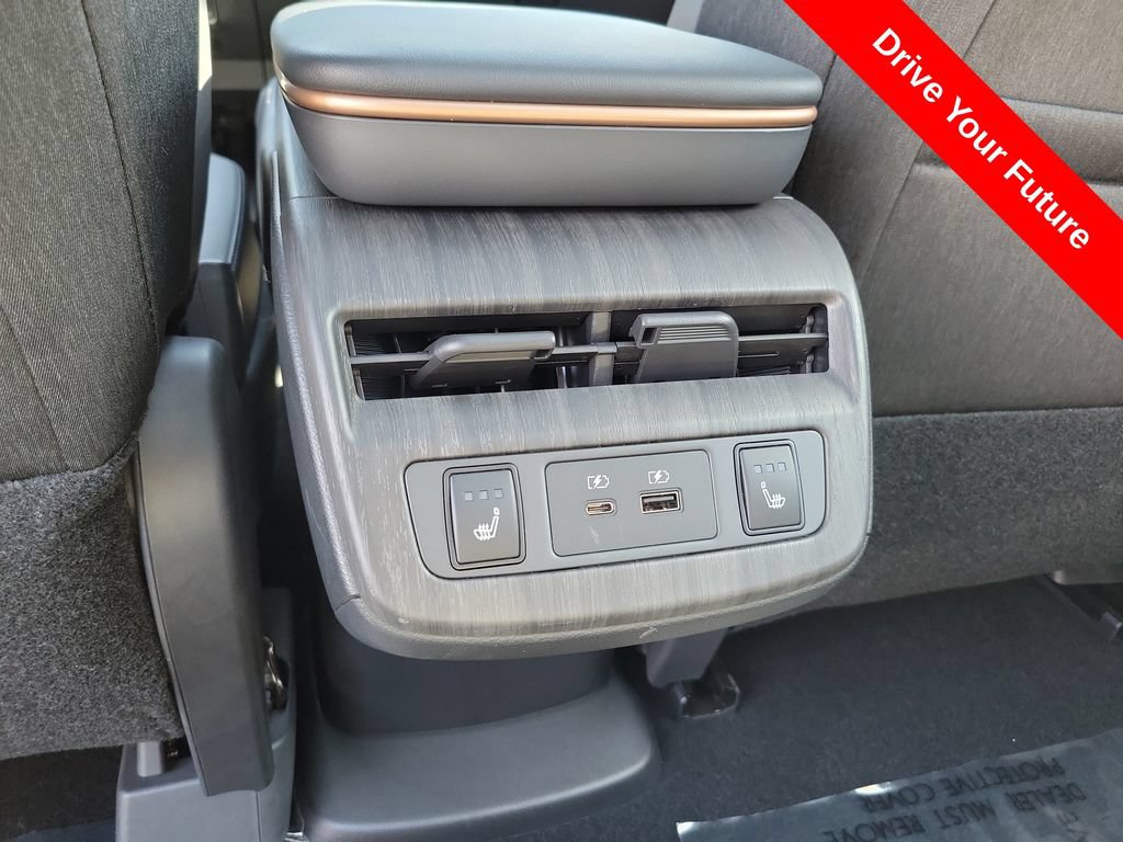 Used 2023 Nissan Ariya FWD image 23