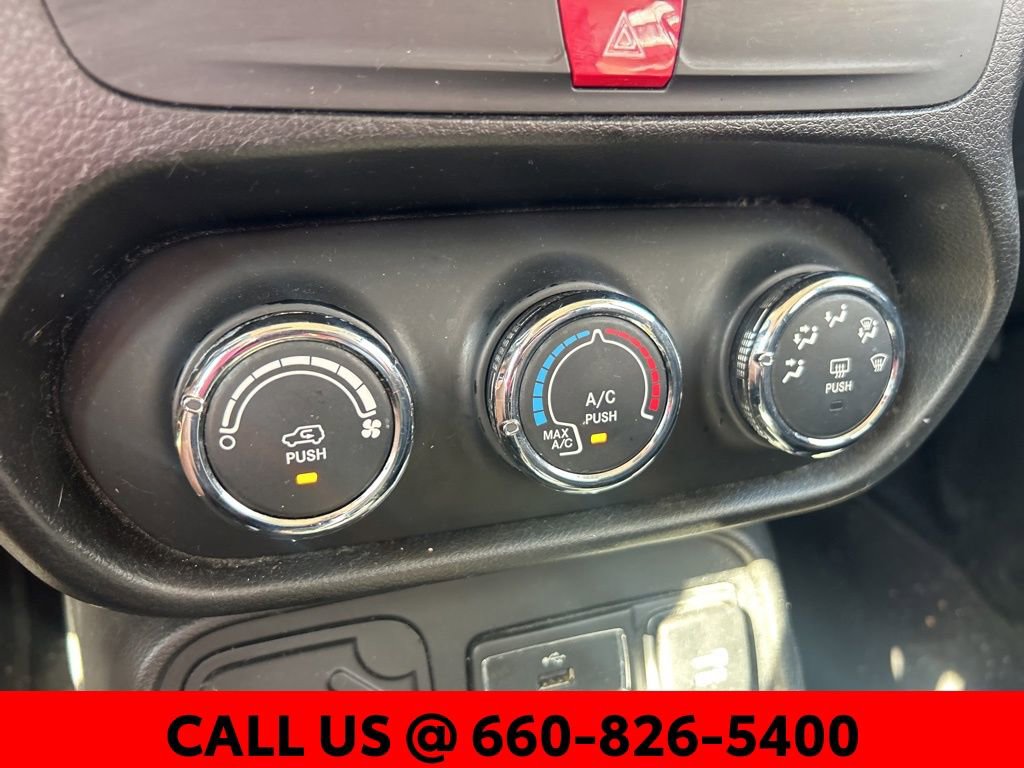 Used 2017 Jeep Renegade Sport w/ Power & Air Group image 13