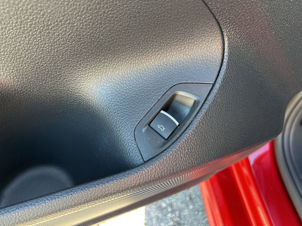 Used 2022 Volkswagen Passat 2.0T image 20