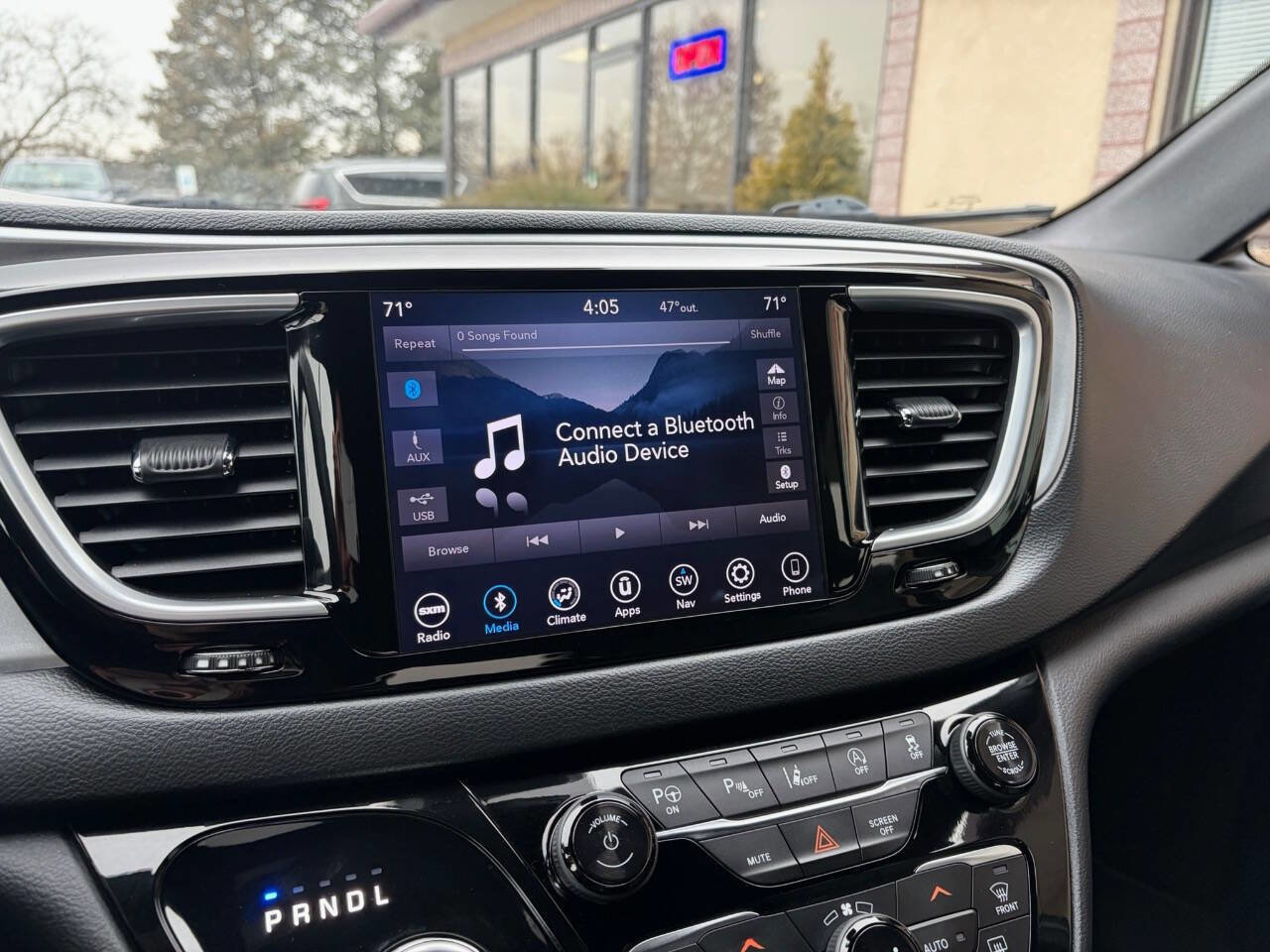 Used 2019 Chrysler Pacifica Touring-L w/ Advanced Safetytec Group FWD image 33